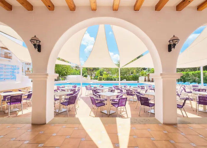 מלון דירות Azuline Sanso 3*