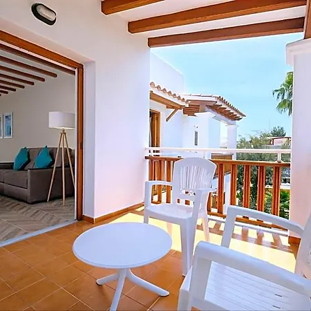 Azuline Sanso Santa Eularia des Riu